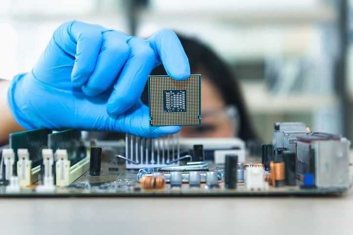 semiconductor crisis by 2023